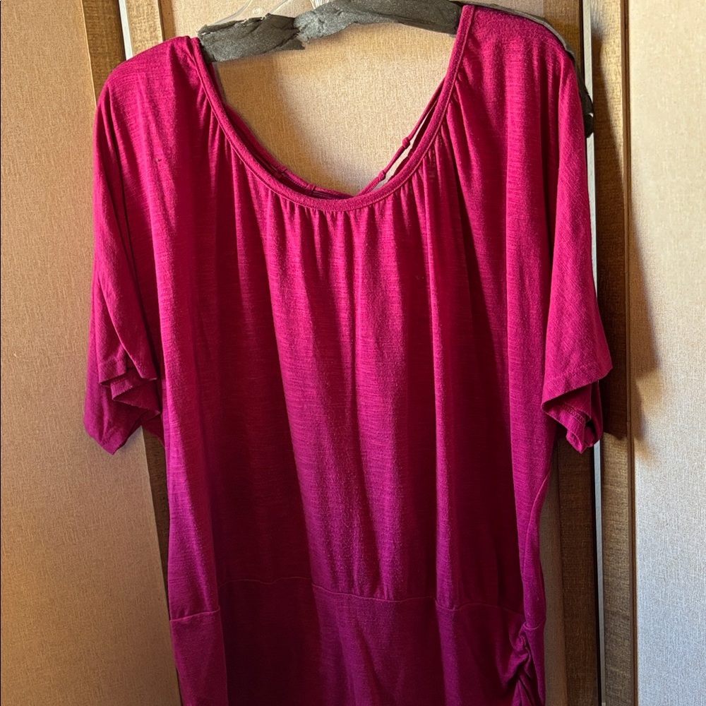 FINAL MARKDOWN Derek Heart Magenta Short Sleeve Top 2x